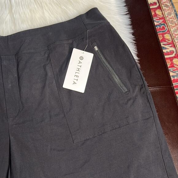 Athleta Black Plus Size Trekkie North Bermuda Shorts - Picture 3 of 7